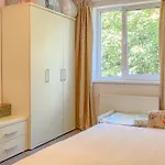 Central Brasov Apartment شقة *