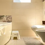 Central Brasov Apartment شقة براشوف