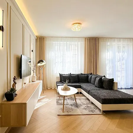 Central Brasov Apartment *