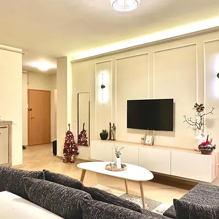 Central Brasov Apartment Apartament *