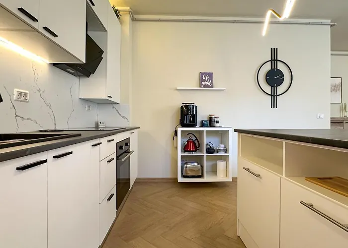 Central Brasov Apartment *